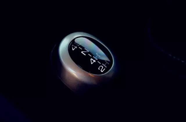 斯巴鲁全系车型试驾,斯巴鲁冰雪飙车