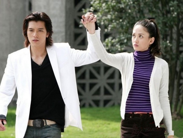 唐嫣黄宗泽七年后重逢去机场,唐嫣黄宗泽恋爱瞬间