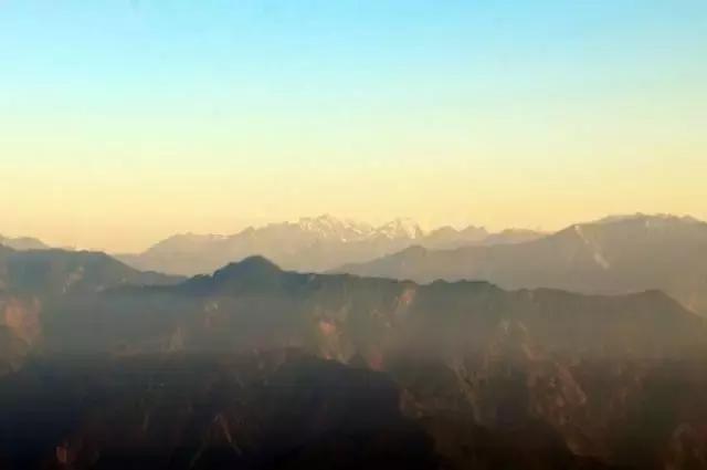 世界双遗峨眉山,双遗马拉松青城山免票吗