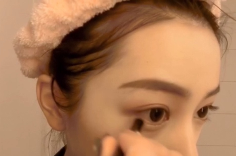 雯雯本人抖音推荐的美妆产品,美妆达人惊艳的妆容