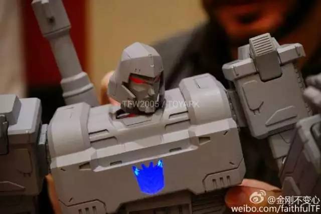 3a外传擎天柱可以变形吗,真正的擎天柱和大黄蜂变形金刚