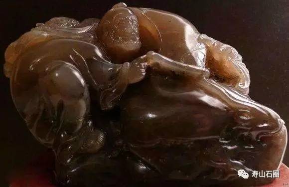 绿田黄是属于黑田系列的吗,黑田黄特征