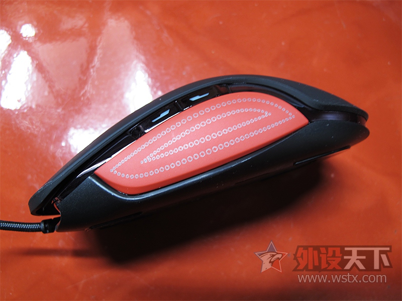 烧友评测电脑,irocks幻彩蛹鼠标