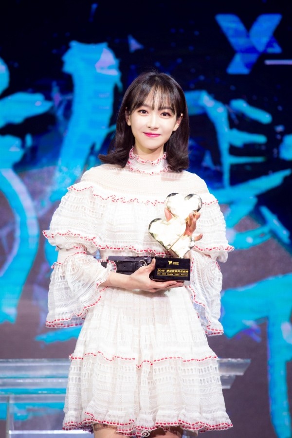 欧式新娘唇线唇妆画法,唇妆画法化妆视频技巧讲解