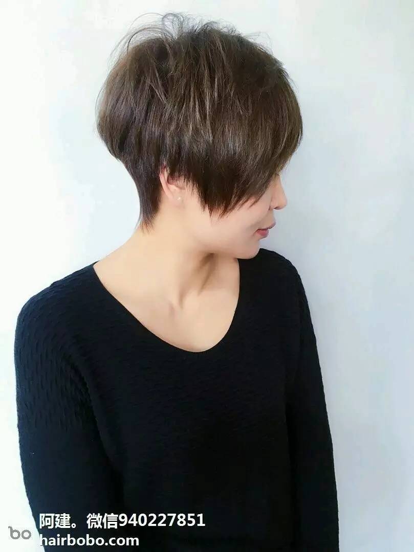 担心新染的头发掉色用什么洗发水,染过深色的头发想染出雾感发色