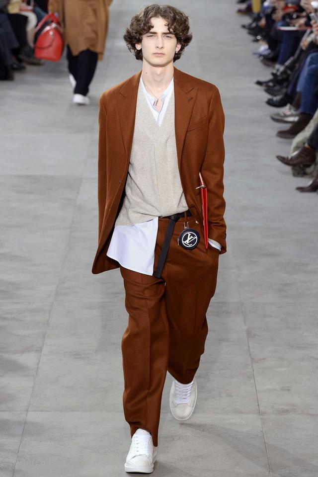 lv和supreme联名暴力熊多少钱,supreme好还是lv好