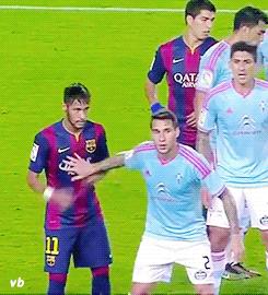 足坛史上十大令人震惊瞬间,盘点足坛五个无法复制的瞬间