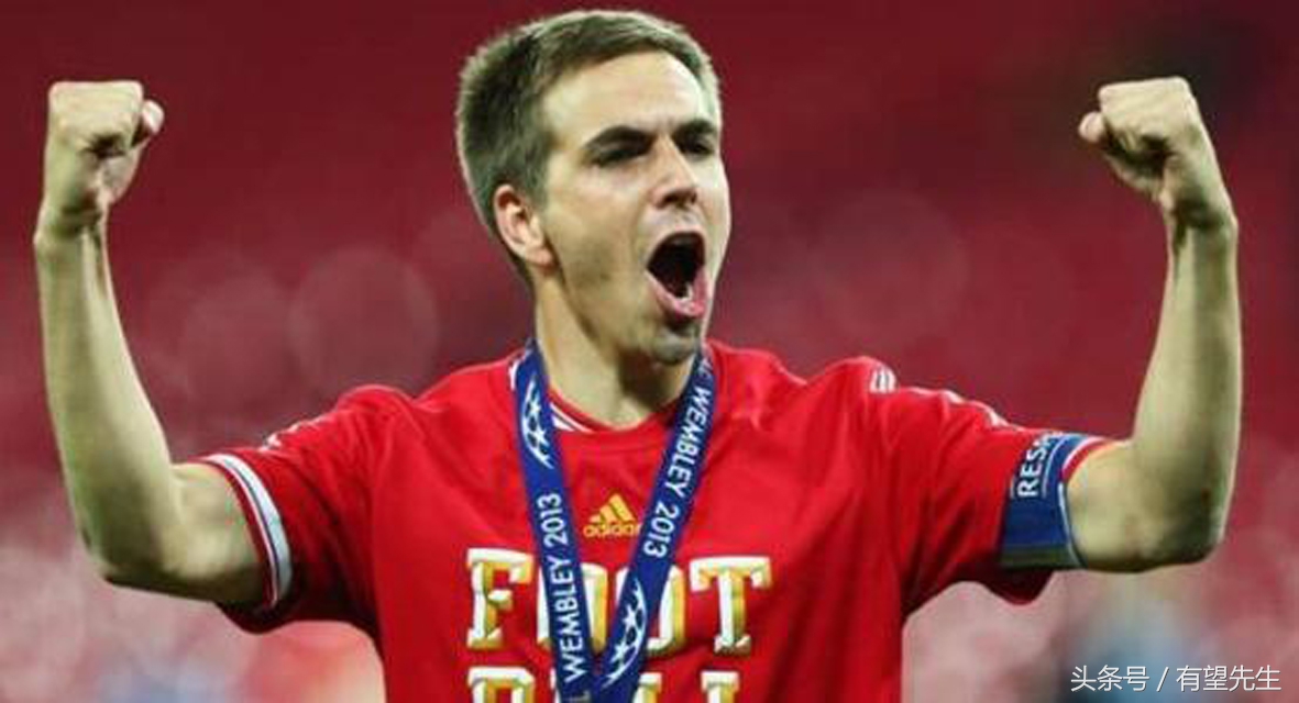 两大“球星”同年同月同日生，又一起宣布退役，厉害了word哥