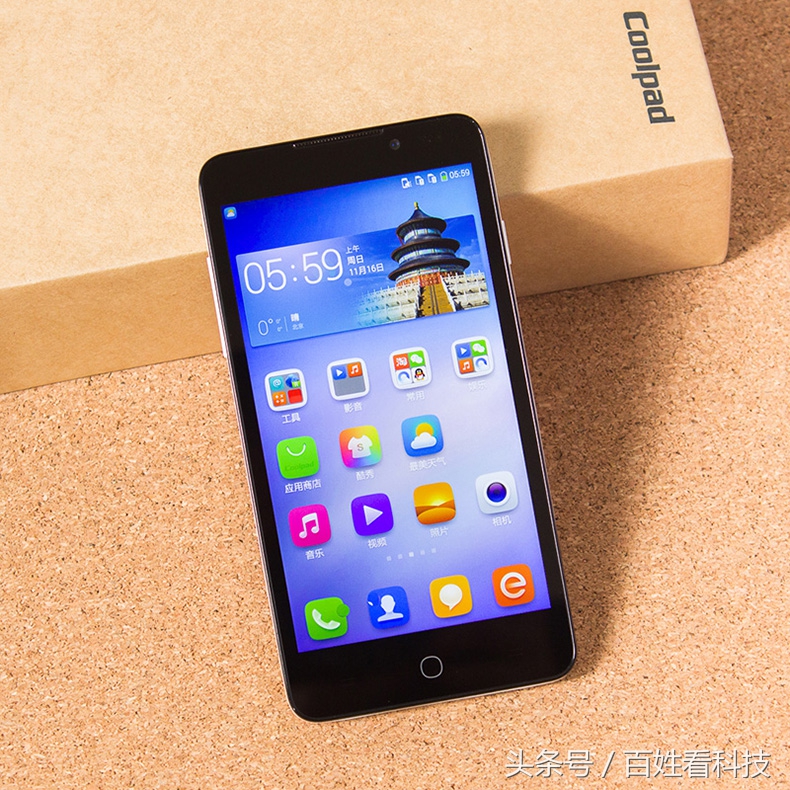 使用情怀手机,现在还能用的情怀手机