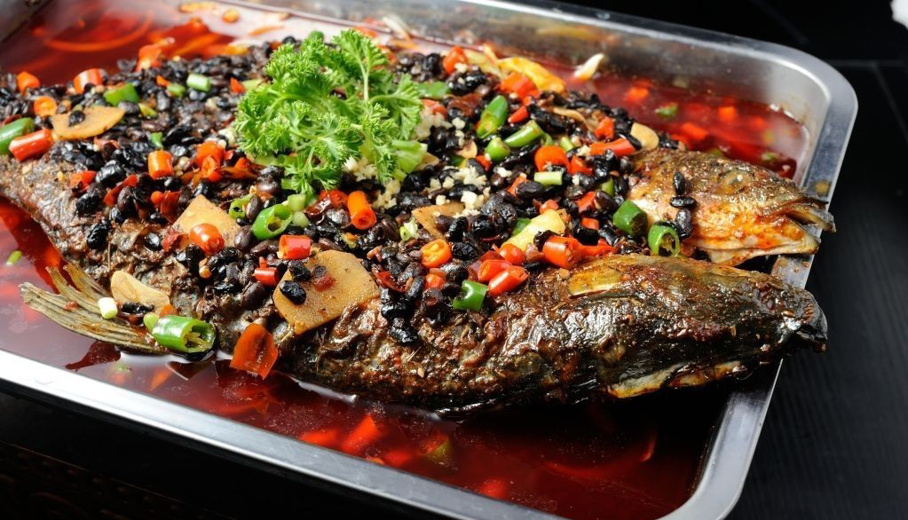 巫山烤鱼的做法大全视频播放,锡纸烤鱼的做法视频教程全集