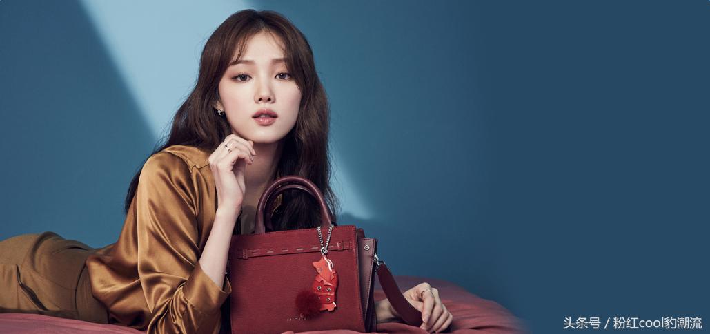 举重妖精金福珠带耳套,举重妖精金福珠扛米袋