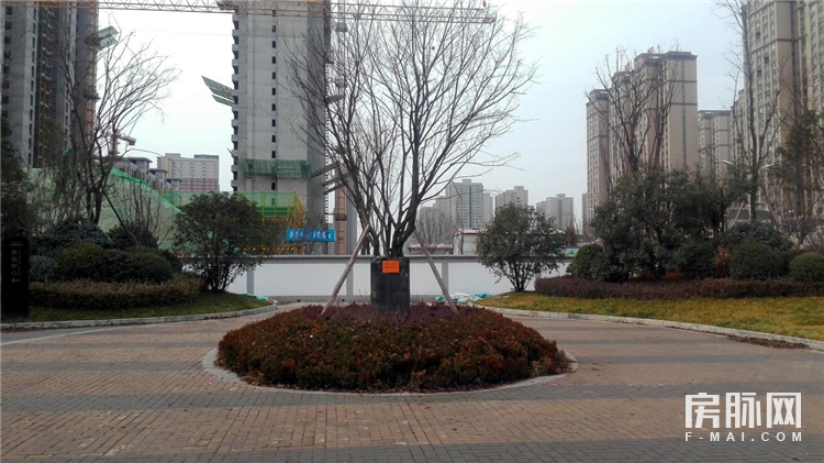 左边万科城,右边智慧城,合能公馆在长安一点也不偏!