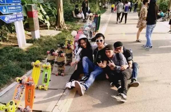 滑板必会的十个动作,滑板新手课堂