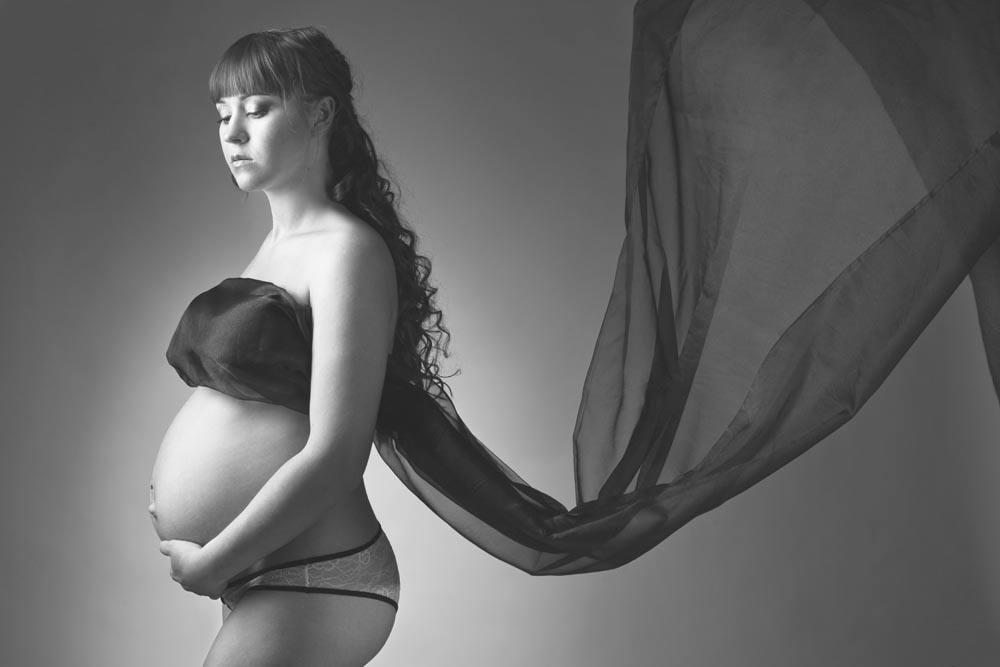 如果梦到自己怀孕是什么征兆呢,怀孕梦到自己赢了好多钱