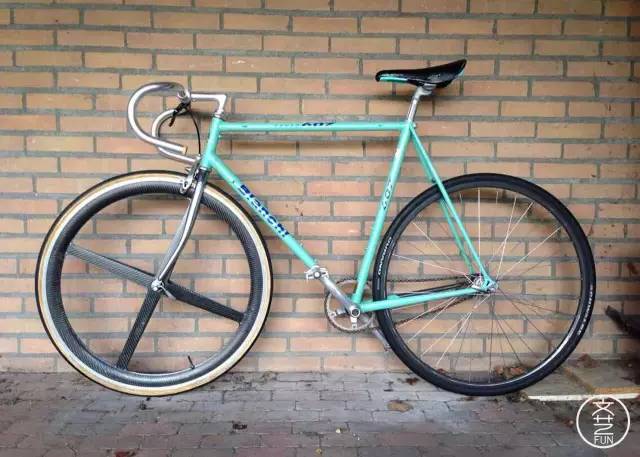 我们和郑州的海龟聊了聊，发现他们的生活不过如此