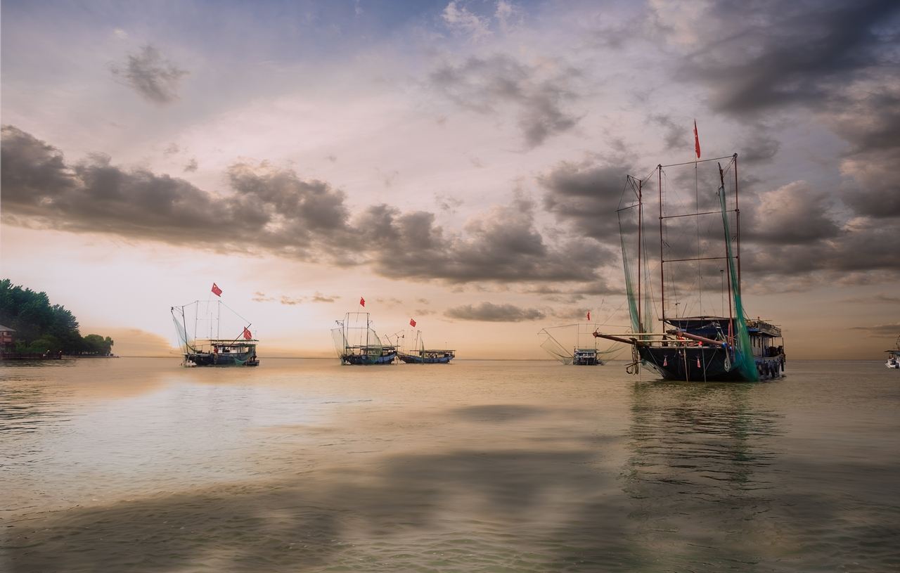 洪泽湖位于安徽省境内的淡水湖,洪泽湖是否是世界第一人工湖
