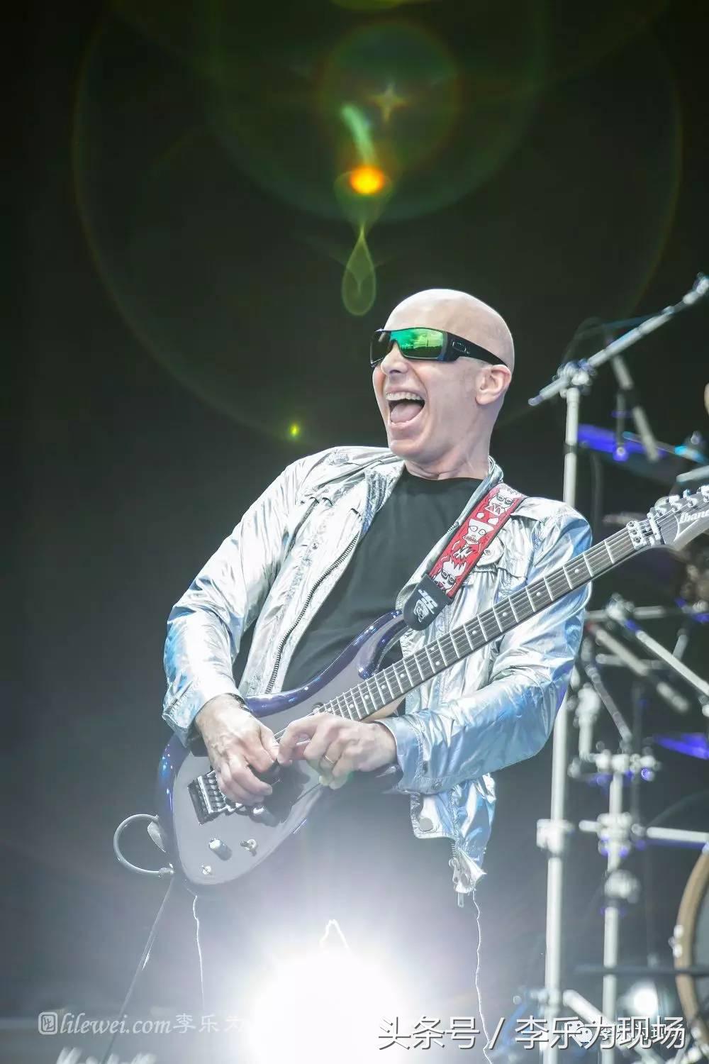 joesatriani弹木吉他,吉他大师joesatriani