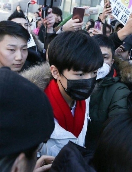 初恋情人为了所谓的爱抛弃婚姻,初恋癌症男子去照顾