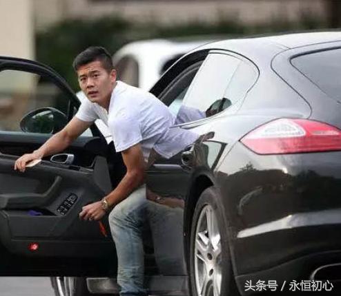 中国足球运动员都开什么车,开着豪车去东方