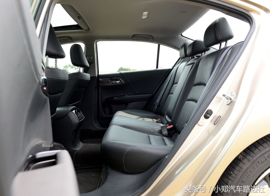 07年雅阁还有必要买吗,卖掉雅阁换蒙迪欧划算吗