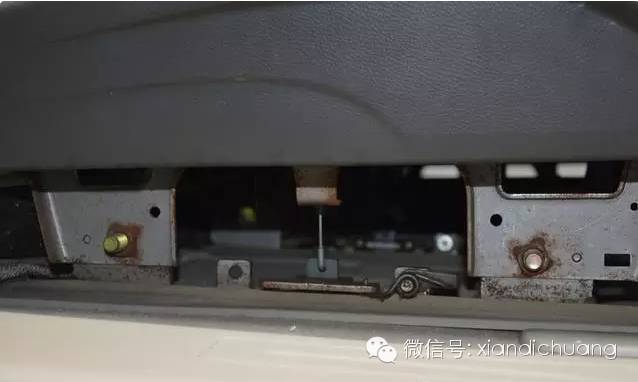 二手车泡水鉴定评估标准,二手车怎样鉴定泡水车