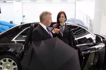 劳斯莱斯的雨伞是用来干嘛的,劳斯莱斯雨伞一把10万