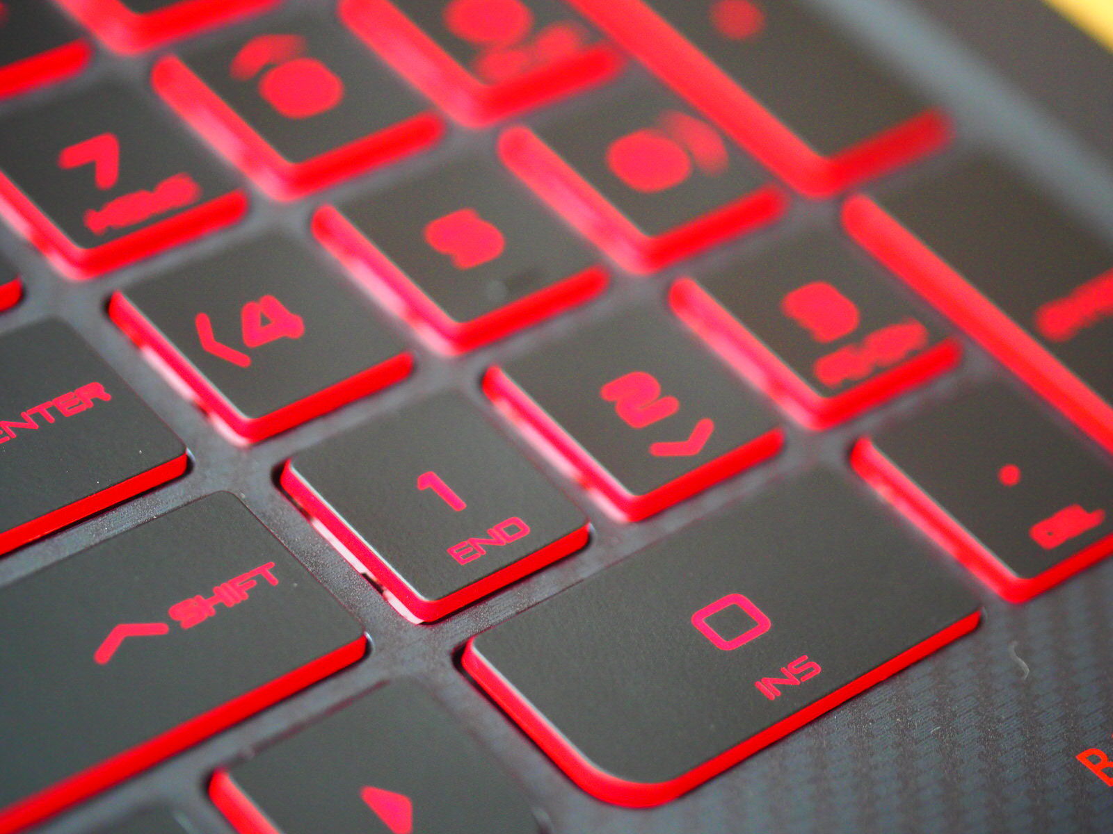 惠普暗影精灵iii代pro,惠普暗影精灵7个大游戏测试