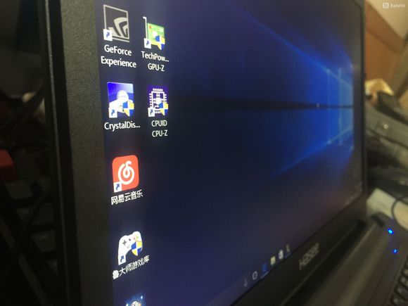 i5-7400支持pcie4.0吗,i57400win7