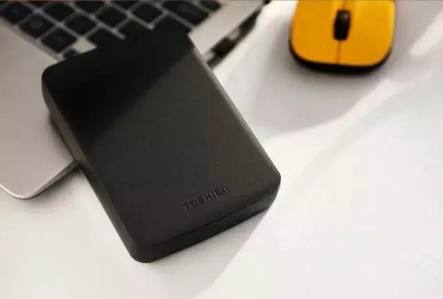 什么样移动硬盘最好用啊,移动硬盘大的好小的好