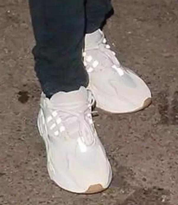 yeezy鞋最新发售款,yeezy最新款鞋红色