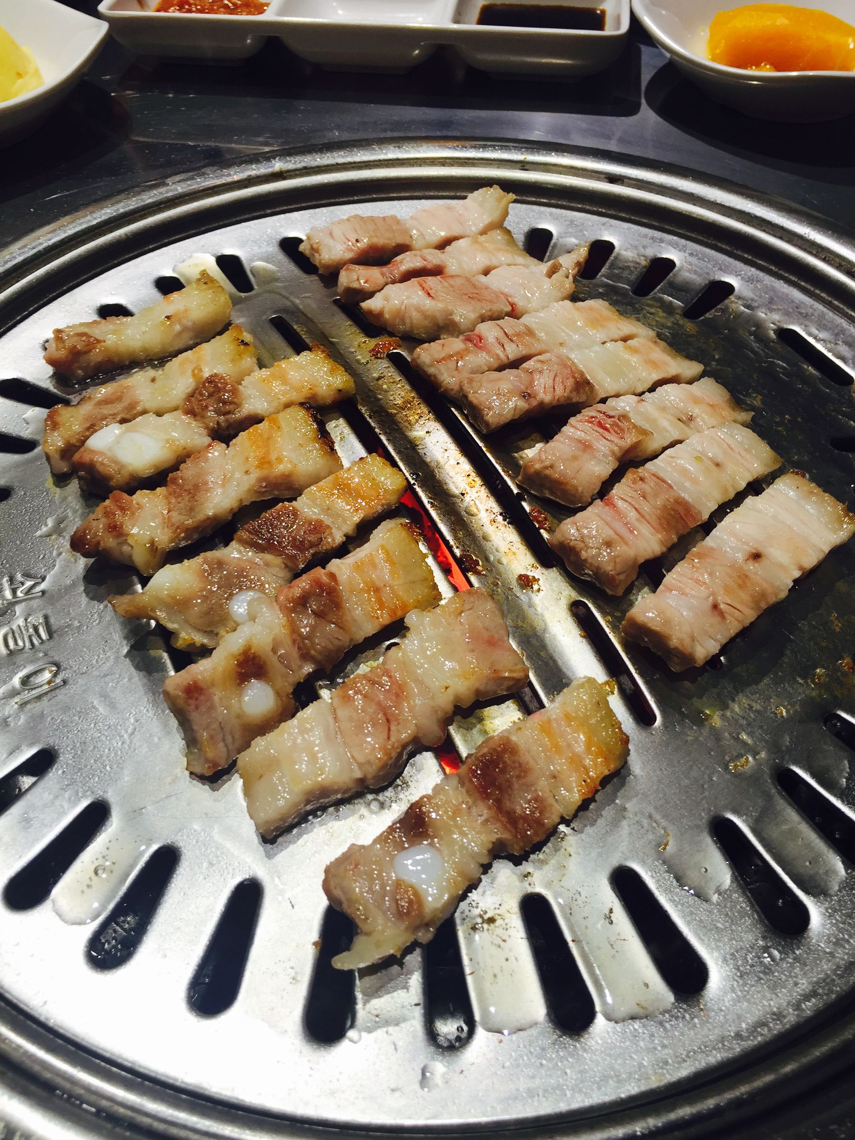 缸筒屋韩国烤肉,缸桶屋韩国烤肉视频