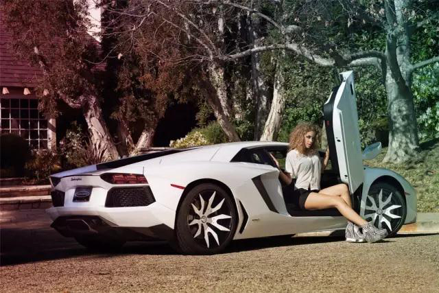 无敌了！穷小伙打烂标致406，改装成法拉利，*博兰**基尼