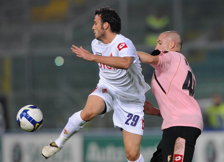 打篮球累还是踢足球累,踢球有多累