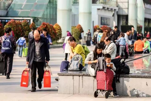 下一站罗湖站视频,罗湖下一站幸福茶餐厅服务员