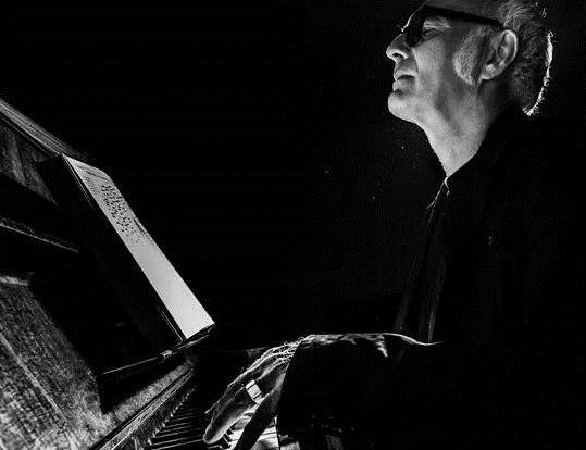 触不可电影完整版观看,触不可及电影深度解析