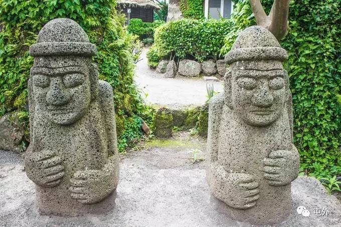 为何这个貌似丁丁的物体，可以成为小岛的守护神？