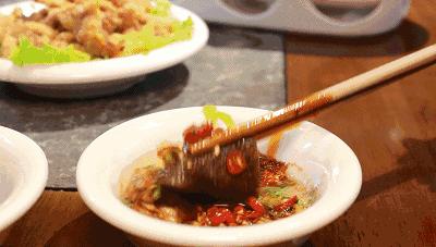 干倒了卖龙虾的，又抢了酒吧生意！这家店到底有什么魔力？