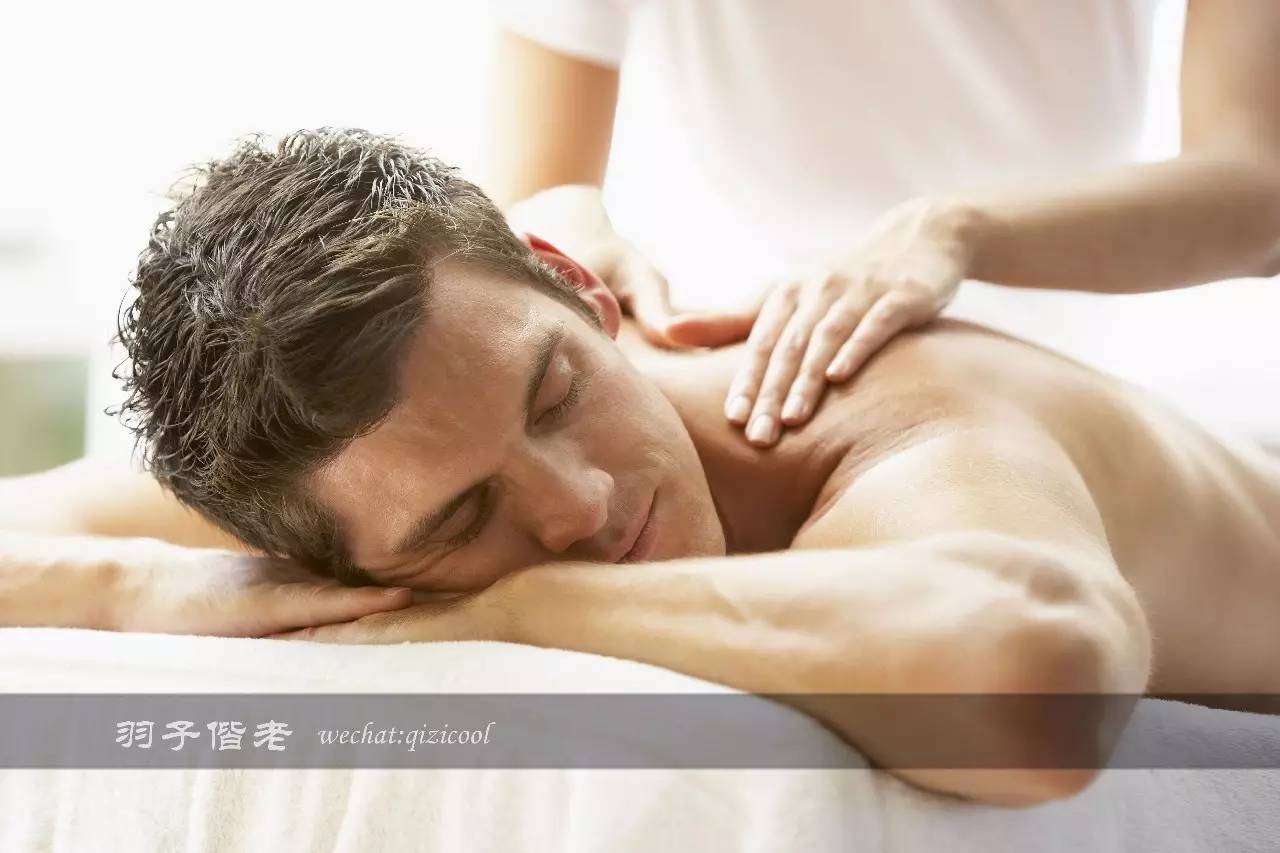 藏匿在繁华中环背后的丝丝暖意 (藏在繁华中环中的丝丝暖意)