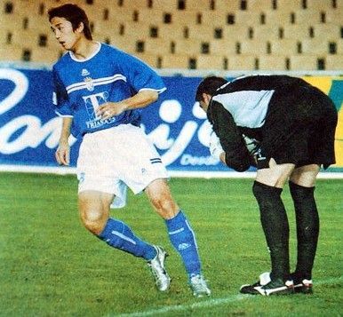 他身单力薄却脾气暴躁，身为前锋进球数甚至不如某些门将