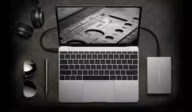 什么样移动硬盘最好用啊,移动硬盘大的好小的好