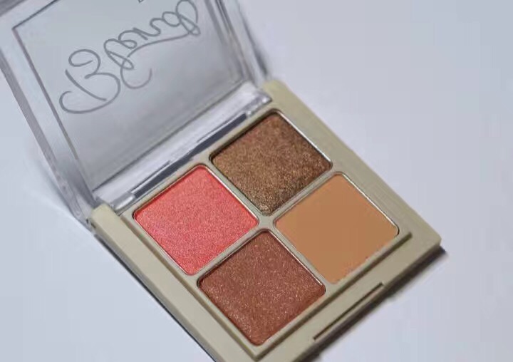 眼妆重点的妆容教程来啦,眼妆教程干净高级粉色亮晶晶妆容