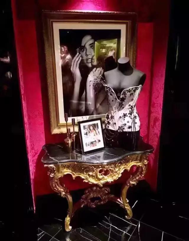 成都维密店铺在太古里,天使降临四川