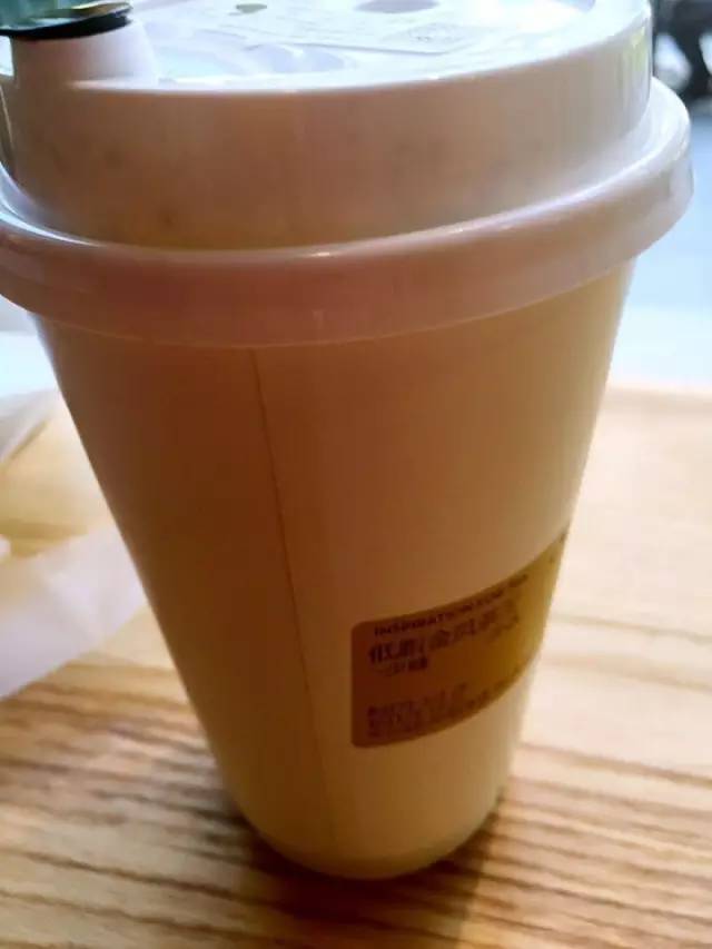 这家饮料店，从东莞排到深圳又排到上海，是好喝还是装逼！