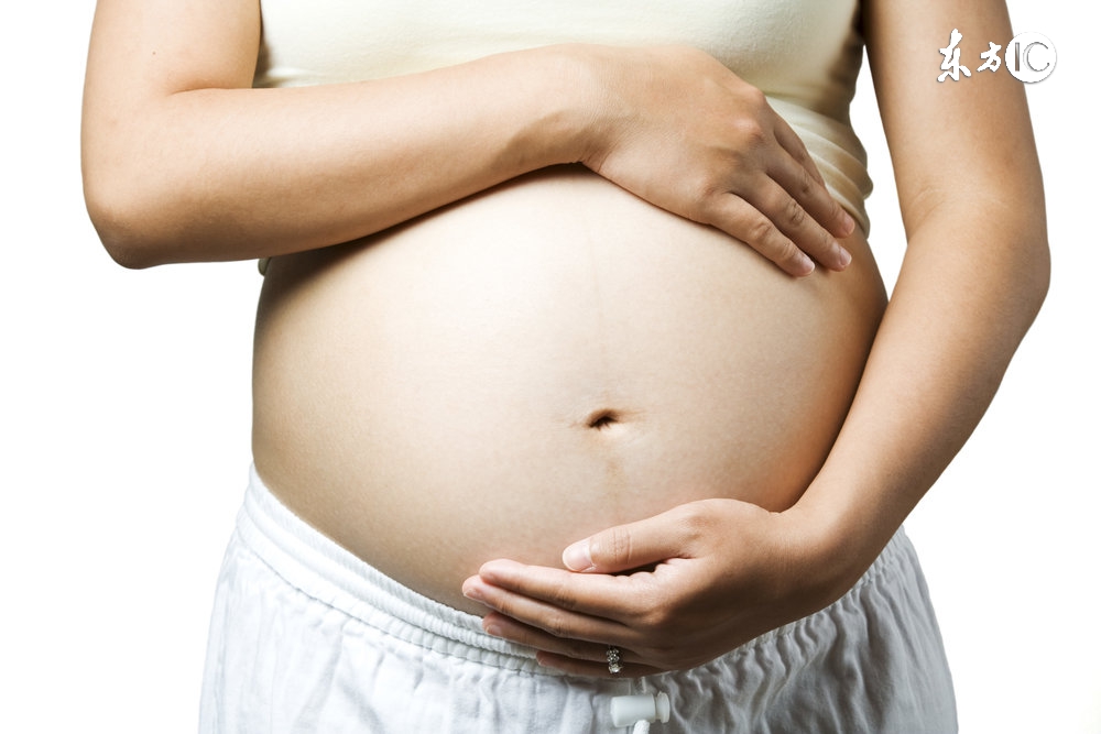 孕期频繁摸肚子会导致胎儿早产！导致胎儿早产的这5个原因要知道