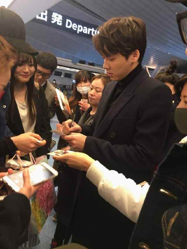 曾经李易峰的粉丝现在是什么感受,李易峰对粉丝好吗