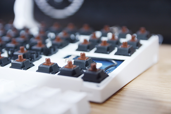 ikbc机械键盘c104黑轴,ikbc跟樱桃机械键盘的区别