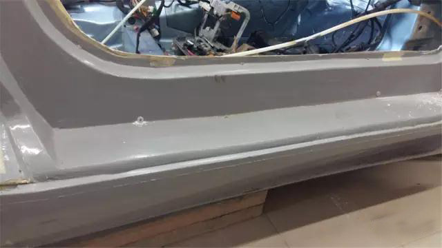 无敌了！穷小伙打烂标致406，改装成法拉利，*博兰**基尼