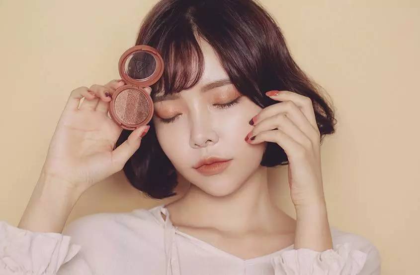 尹恩惠咬唇妆电视剧,尹恩惠咬嘴唇