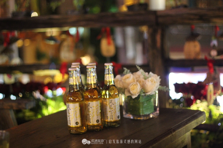 丽江古城的美丽夜景,丽江古城真的是个很美丽的地方