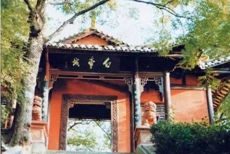 重庆最富有的8个区县 (重庆最发达的10个区县)